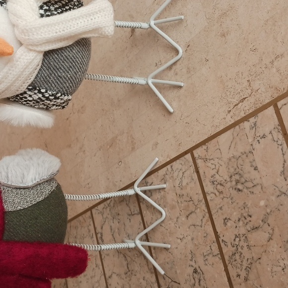 Winter Birds"New" Set W/ scarfs & beanies..rock back&forth,Valeri/QVC - Picture 4 of 10